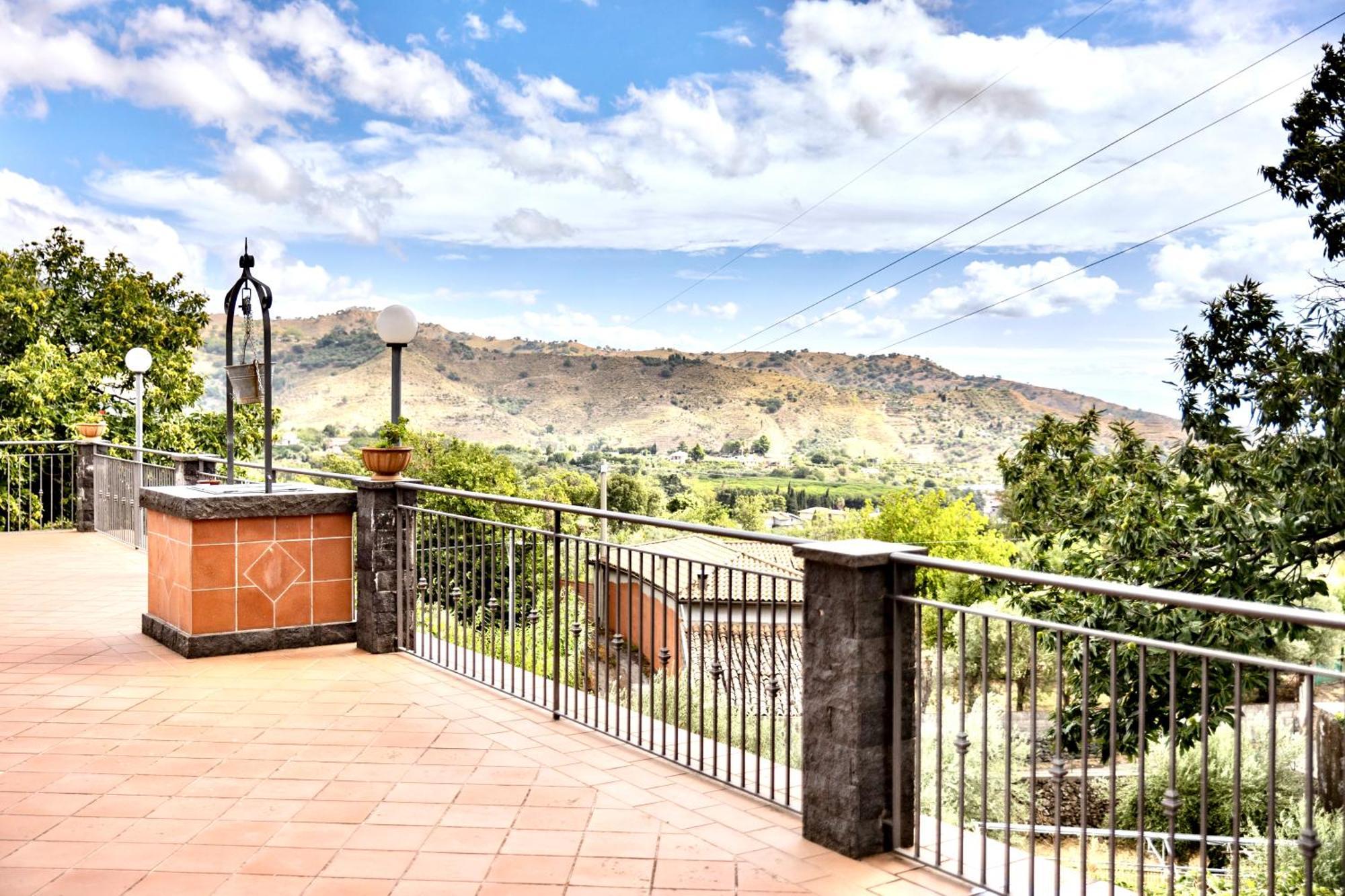 Villa Melany Casa Vacanza Piedimonte Etneo Buitenkant foto