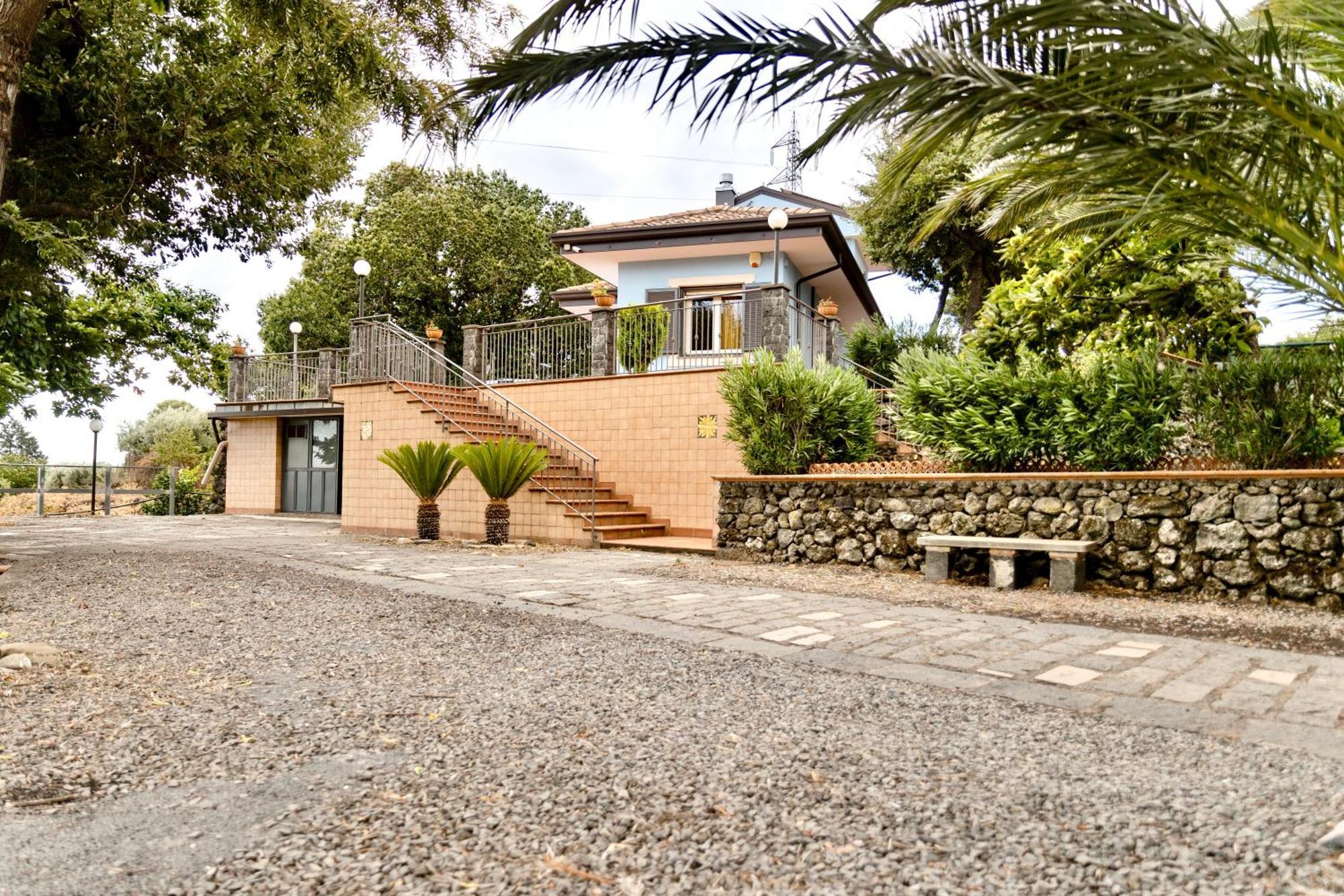 Villa Melany Casa Vacanza Piedimonte Etneo Buitenkant foto