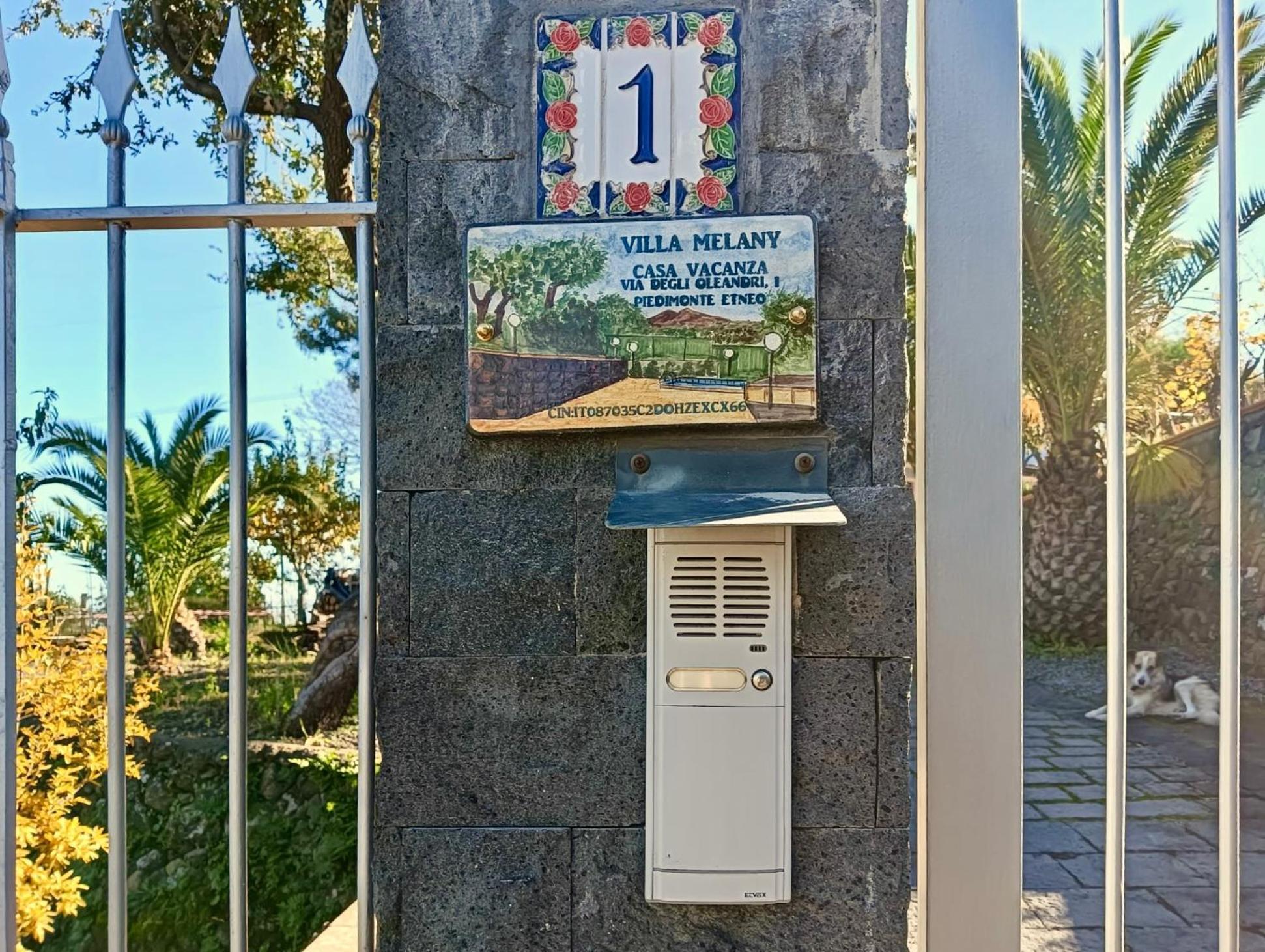 Villa Melany Casa Vacanza Piedimonte Etneo Buitenkant foto